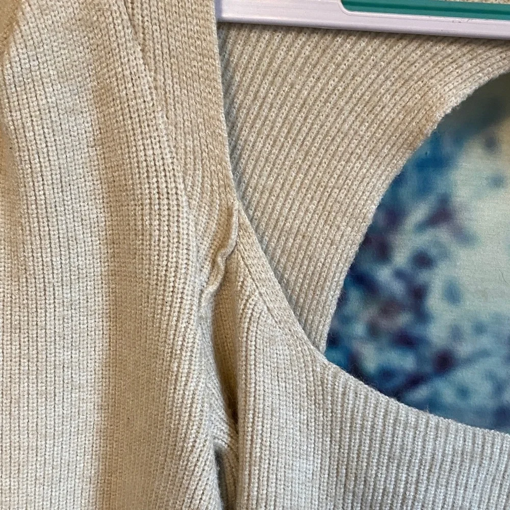 NWOT Free People Cream/oatmeal puff sleeve open back Knit Blouse sweater - Picture 6 of 10